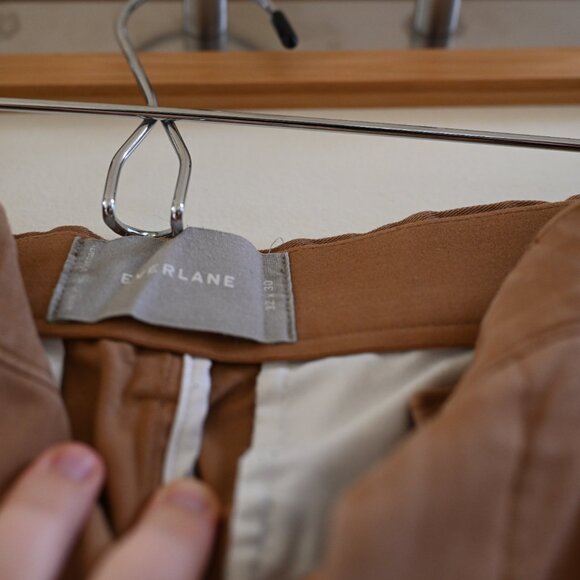 Everlane Traveler Performance Chino (32x30), Toasted Coconut - Picture 4 of 8